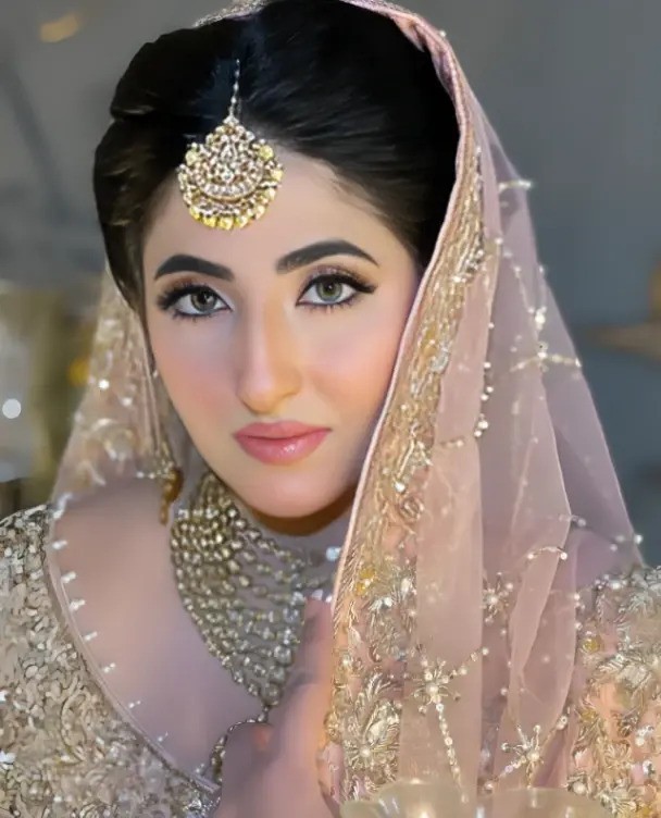 Famous Actress Goes Nude All Limites Crossed Boobs Sucked, Riding Hard MMS with Clear Audio