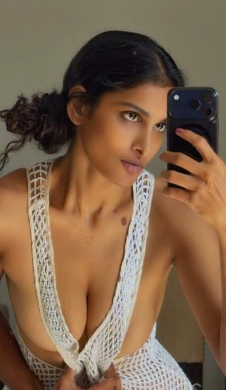 Jikki Nair Sexy Solo Nude in White lingerie and Selfie Pussy Fingering Moaning Sex Tape