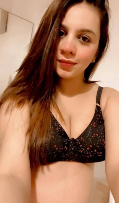 🥵Beautiful Insta Reel Queen Latest Trending Most Exclusive Viral Stuff Total 5 VIDEO'S Showing Boobs with Full Face Hot Expressions🍒💦!! Don't Miss🥵💥