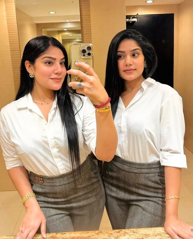 😍Anushki Kanushki Beautiful Twin Sis Insta Influencer Latest Trending Most Exclusive Viral VIDEO Stripping Full Frontal NUDE with Full Face Perfect Boobs Shaved Pssy💦!! Don't Miss😍💦