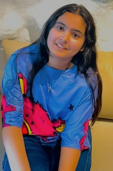 😍Beautiful Insta Girl Diksha Latest Trending Total 2 VIDEO'S Boobs Captured, Pressed & Giving Blowjob inside Car 🚗 with Full Face Clear Hindi Audio💦!! 😍💥