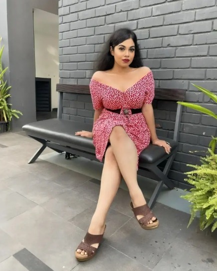 🥵Cute Desi Girl Most Exclusive New Latest Viral Stuff Total 3 Video's Showing & Playing with her Boobs💦!! 🥵🔥